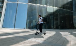 5 Reasons Why Electric Scooters Are Gaining Popularity Now