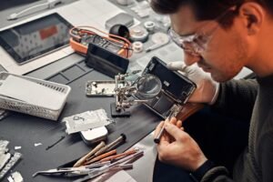 5 Daily Habits of Cell Phone Repair Store Superstars
