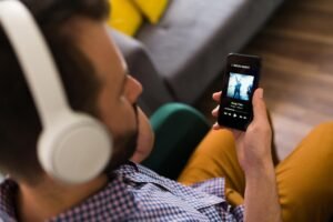 Top 5 Remote Listening Apps
